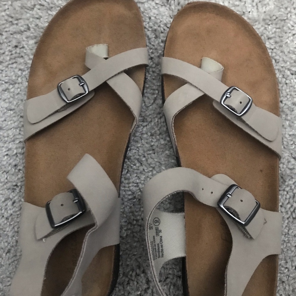 Excellent condition sandals